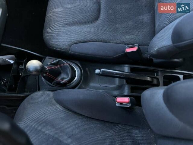 Синій Хонда Джаз, об'ємом двигуна 1.4 л та пробігом 267 тис. км за 5850 $, фото 17 на Automoto.ua