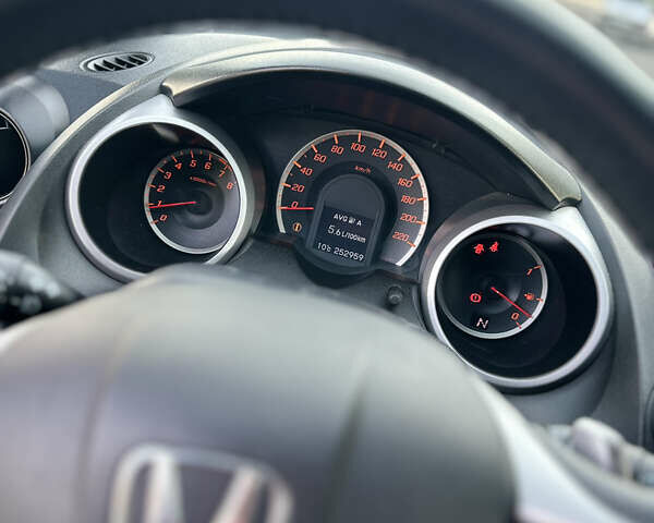 Синий Хонда Джаз, объемом двигателя 1.34 л и пробегом 252 тыс. км за 5300 $, фото 16 на Automoto.ua