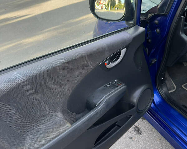 Синий Хонда Джаз, объемом двигателя 1.34 л и пробегом 252 тыс. км за 5300 $, фото 12 на Automoto.ua