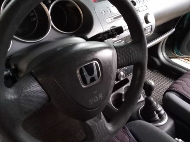 Зеленый Хонда Джаз, объемом двигателя 1.3 л и пробегом 225 тыс. км за 2300 $, фото 6 на Automoto.ua