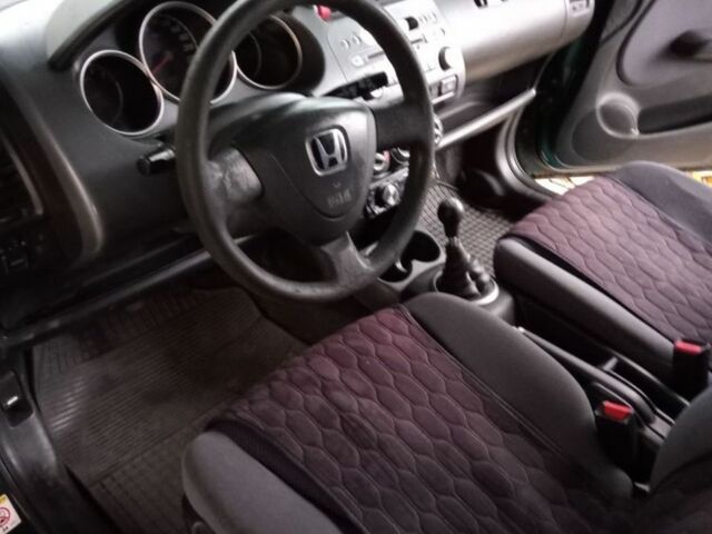 Зеленый Хонда Джаз, объемом двигателя 1.3 л и пробегом 225 тыс. км за 2300 $, фото 5 на Automoto.ua