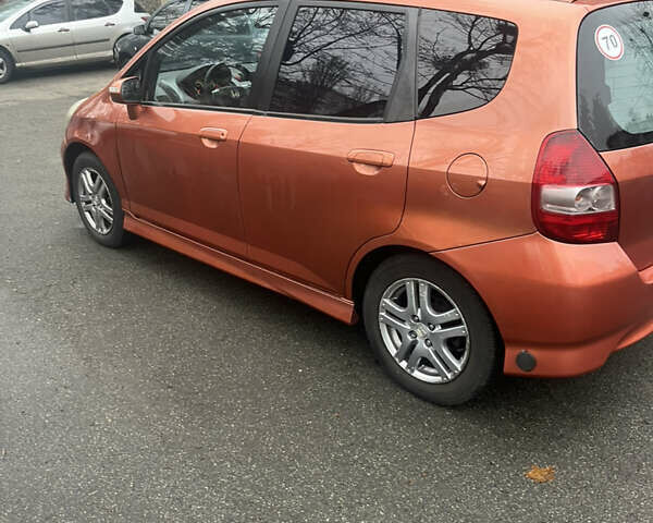 Оранжевый Хонда Джаз, объемом двигателя 1.4 л и пробегом 225 тыс. км за 4500 $, фото 3 на Automoto.ua