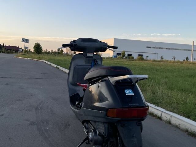 Хонда Леад, объемом двигателя 65 л и пробегом 0 тыс. км за 345 $, фото 1 на Automoto.ua