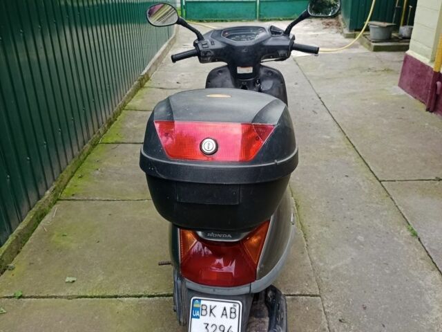 Хонда Леад, объемом двигателя 49 л и пробегом 0 тыс. км за 500 $, фото 2 на Automoto.ua