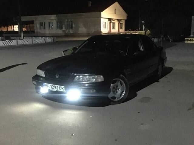 Черный Хонда Легенд, объемом двигателя 3.2 л и пробегом 283 тыс. км за 2700 $, фото 2 на Automoto.ua