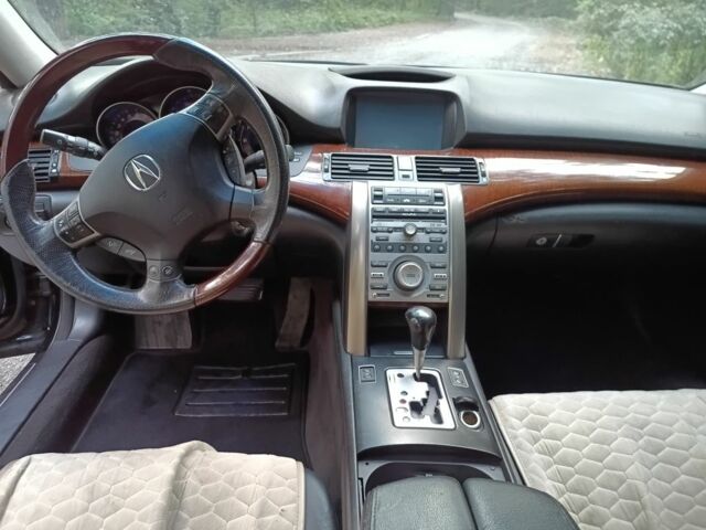 Черный Хонда Легенд, объемом двигателя 3.5 л и пробегом 230 тыс. км за 4900 $, фото 6 на Automoto.ua