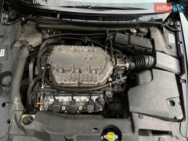 Черный Хонда Легенд, объемом двигателя 3.47 л и пробегом 262 тыс. км за 6999 $, фото 13 на Automoto.ua