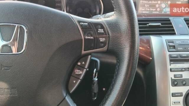 Черный Хонда Легенд, объемом двигателя 3.47 л и пробегом 340 тыс. км за 6800 $, фото 10 на Automoto.ua