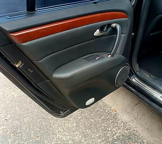 Черный Хонда Легенд, объемом двигателя 3.5 л и пробегом 236 тыс. км за 10111 $, фото 7 на Automoto.ua