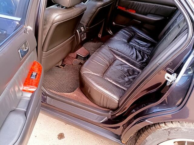 Хонда Легенд, объемом двигателя 3.5 л и пробегом 320 тыс. км за 4200 $, фото 4 на Automoto.ua