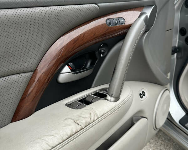 Хонда Легенд, объемом двигателя 3.47 л и пробегом 282 тыс. км за 4700 $, фото 8 на Automoto.ua