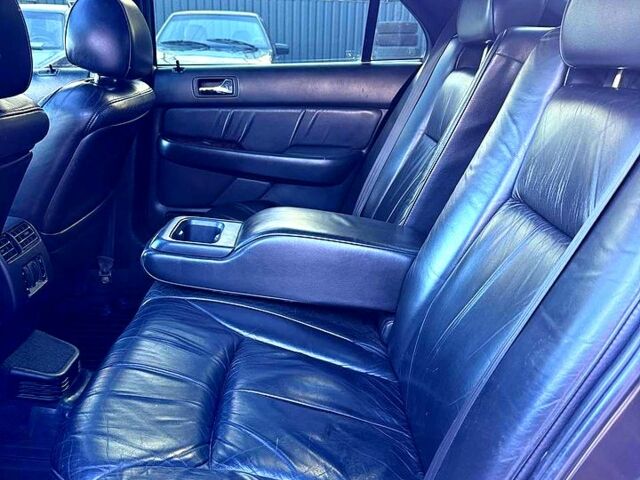 Серый Хонда Легенд, объемом двигателя 3.5 л и пробегом 300 тыс. км за 1950 $, фото 6 на Automoto.ua