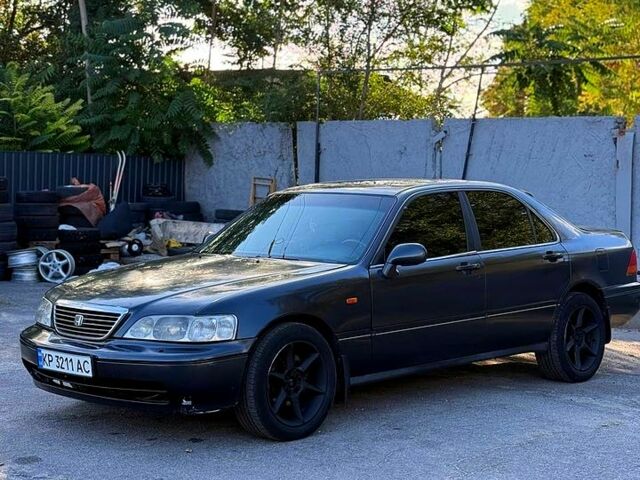 Серый Хонда Легенд, объемом двигателя 3.5 л и пробегом 300 тыс. км за 1950 $, фото 2 на Automoto.ua