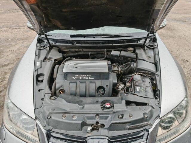 Серый Хонда Легенд, объемом двигателя 3.5 л и пробегом 420 тыс. км за 4300 $, фото 6 на Automoto.ua