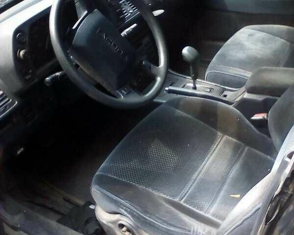 Синий Хонда Легенд, объемом двигателя 2.7 л и пробегом 200 тыс. км за 1500 $, фото 3 на Automoto.ua