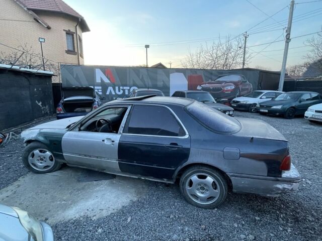 Синий Хонда Легенд, объемом двигателя 3.2 л и пробегом 250 тыс. км за 1150 $, фото 4 на Automoto.ua