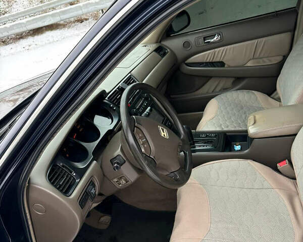 Синій Хонда Легенд, об'ємом двигуна 3.5 л та пробігом 202 тис. км за 1300 $, фото 5 на Automoto.ua