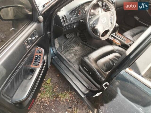 Зеленый Хонда Легенд, объемом двигателя 3.21 л и пробегом 500 тыс. км за 2200 $, фото 5 на Automoto.ua