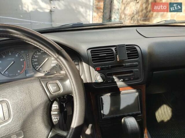 Зеленый Хонда Легенд, объемом двигателя 3.21 л и пробегом 500 тыс. км за 2200 $, фото 4 на Automoto.ua