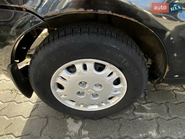 Чорний Хонда Лого, об'ємом двигуна 1.34 л та пробігом 195 тис. км за 3400 $, фото 18 на Automoto.ua