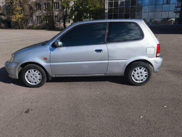 Серый Хонда Лого, объемом двигателя 1.3 л и пробегом 204 тыс. км за 3000 $, фото 2 на Automoto.ua