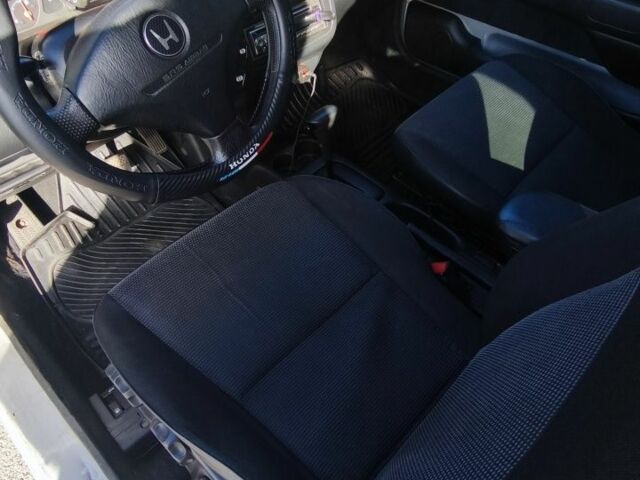 Серый Хонда Лого, объемом двигателя 1.3 л и пробегом 204 тыс. км за 3000 $, фото 5 на Automoto.ua