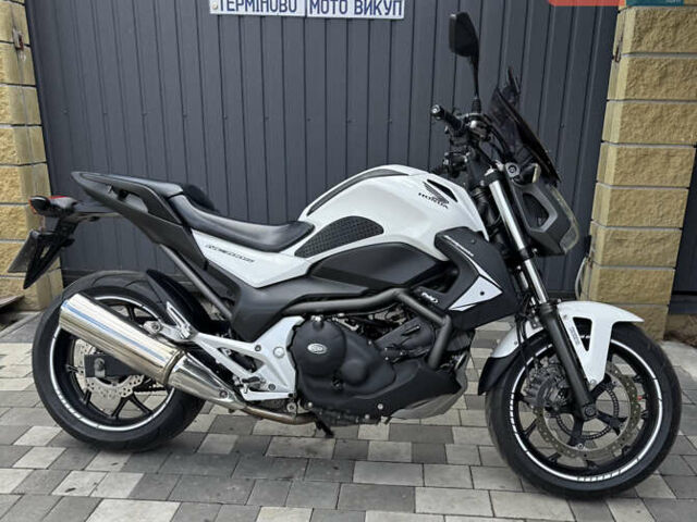 Білий Хонда NC 700S, об'ємом двигуна 0.7 л та пробігом 37 тис. км за 5800 $, фото 1 на Automoto.ua