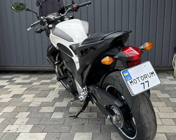 Білий Хонда NC 700S, об'ємом двигуна 0.7 л та пробігом 37 тис. км за 5800 $, фото 4 на Automoto.ua