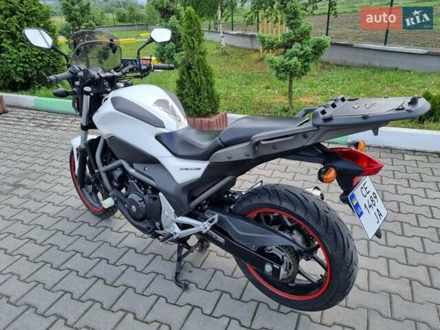 Белый Хонда NC 700S, объемом двигателя 0.7 л и пробегом 23 тыс. км за 6500 $, фото 17 на Automoto.ua