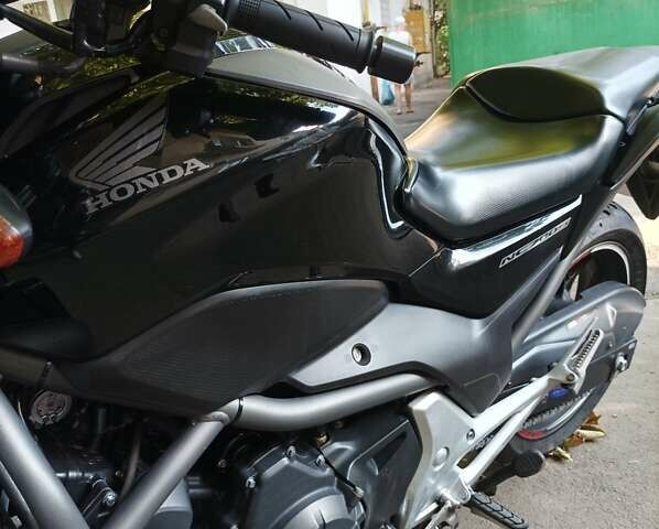Чорний Хонда NC 700S, об'ємом двигуна 0.7 л та пробігом 26 тис. км за 5600 $, фото 13 на Automoto.ua