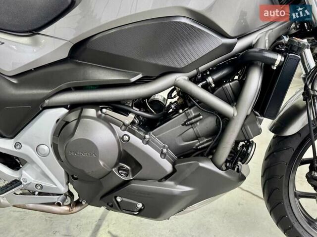 Хонда NC 700S, об'ємом двигуна 0.7 л та пробігом 35 тис. км за 6299 $, фото 6 на Automoto.ua