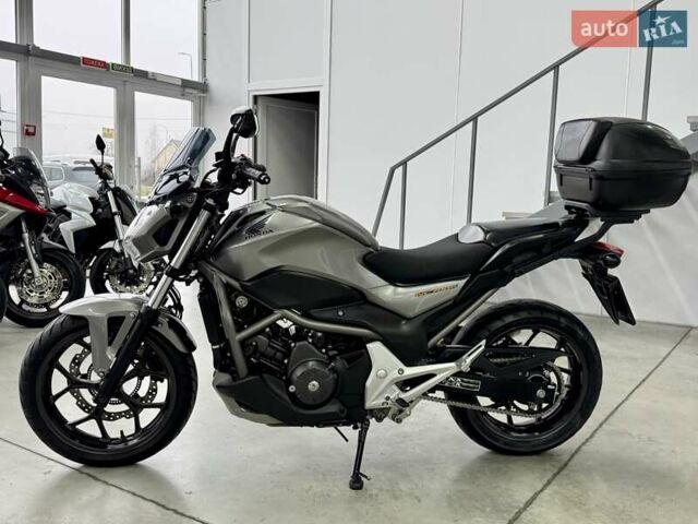 Хонда NC 700S, об'ємом двигуна 0.7 л та пробігом 35 тис. км за 6299 $, фото 3 на Automoto.ua