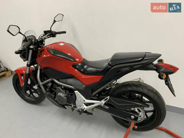 Хонда NC 700S, объемом двигателя 0.7 л и пробегом 14 тыс. км за 4900 $, фото 12 на Automoto.ua