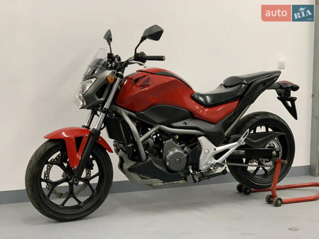 Хонда NC 700S, объемом двигателя 0.7 л и пробегом 14 тыс. км за 4900 $, фото 7 на Automoto.ua
