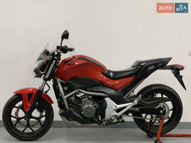 Хонда NC 700S, объемом двигателя 0.7 л и пробегом 14 тыс. км за 4900 $, фото 8 на Automoto.ua