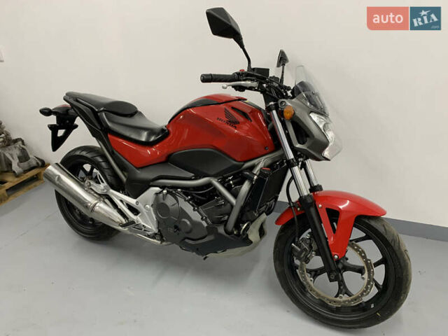 Хонда NC 700S, объемом двигателя 0.7 л и пробегом 14 тыс. км за 4900 $, фото 3 на Automoto.ua