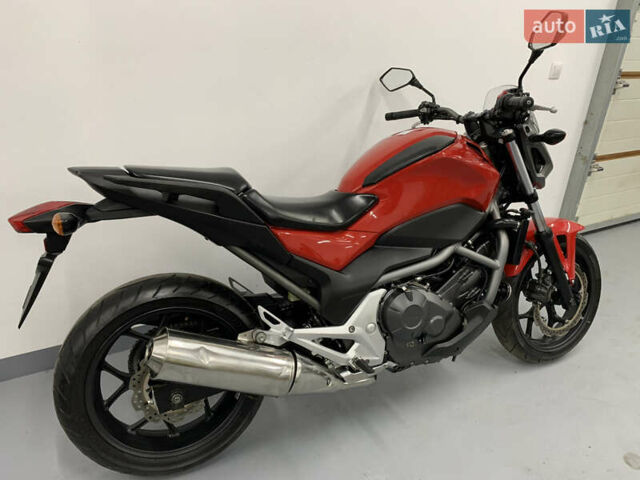 Хонда NC 700S, объемом двигателя 0.7 л и пробегом 14 тыс. км за 4900 $, фото 5 на Automoto.ua