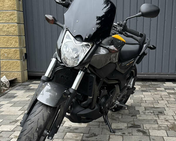 Серый Хонда NC 700S, объемом двигателя 0.7 л и пробегом 38 тыс. км за 5300 $, фото 4 на Automoto.ua
