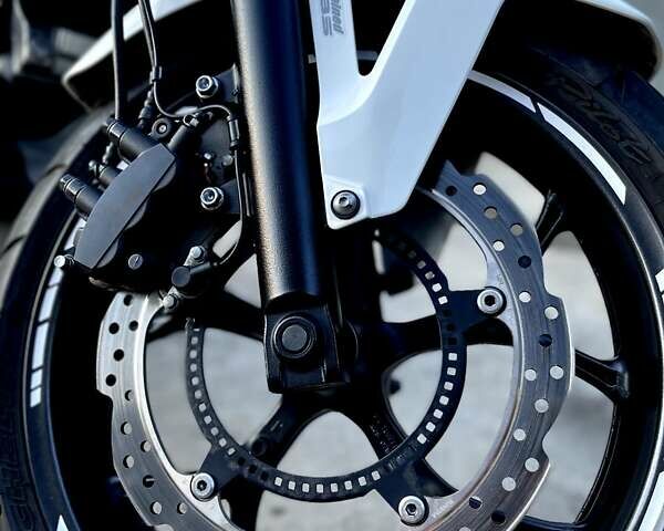 Хонда NC 700X 2013 в Одессе на Automoto.ua Белый Хонда NC 700X, объемом двигателя 0 л и пробегом 24 тыс. км за 6500 $, фото 9 на Automoto.ua