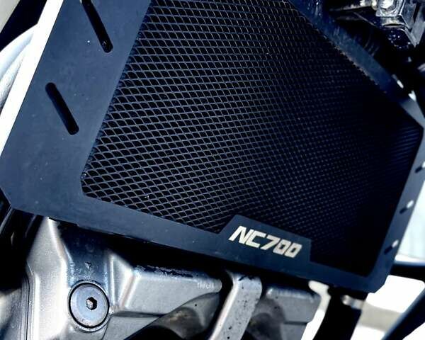 Хонда NC 700X 2013 в Одессе на Automoto.ua Белый Хонда NC 700X, объемом двигателя 0 л и пробегом 24 тыс. км за 6500 $, фото 26 на Automoto.ua