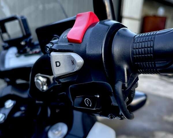 Хонда NC 700X 2013 в Одессе на Automoto.ua Белый Хонда NC 700X, объемом двигателя 0 л и пробегом 24 тыс. км за 6500 $, фото 14 на Automoto.ua