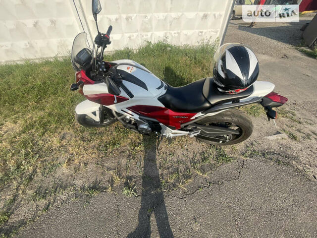 Белый Хонда NC 700X, объемом двигателя 0.7 л и пробегом 18 тыс. км за 6550 $, фото 7 на Automoto.ua