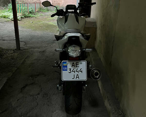 Белый Хонда NC 700X, объемом двигателя 0.7 л и пробегом 24 тыс. км за 6500 $, фото 6 на Automoto.ua