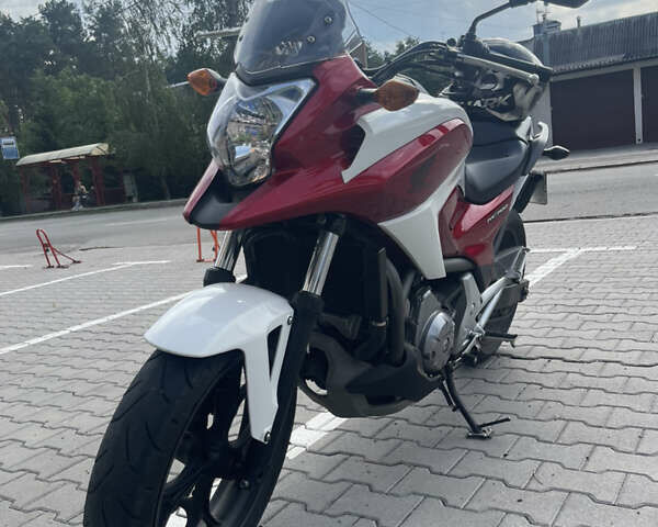 Білий Хонда NC 700X, об'ємом двигуна 0.7 л та пробігом 18 тис. км за 6550 $, фото 2 на Automoto.ua