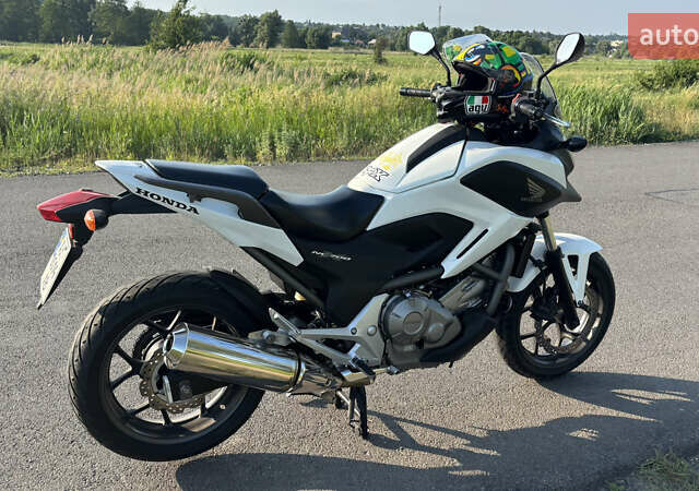 Белый Хонда NC 700X, объемом двигателя 0 л и пробегом 45 тыс. км за 5900 $, фото 16 на Automoto.ua