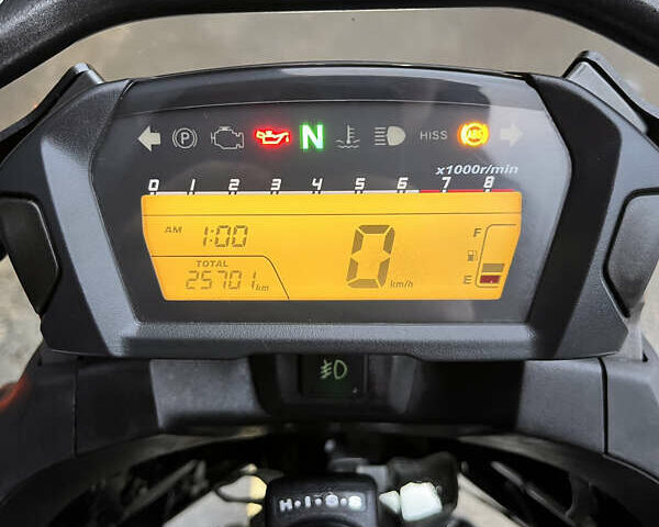 Белый Хонда NC 700X, объемом двигателя 0.7 л и пробегом 25 тыс. км за 6800 $, фото 9 на Automoto.ua