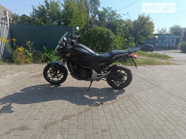 Хонда NC 700X 2013 в Киеве на Automoto.ua Черный Хонда NC 700X, объемом двигателя 0.67 л и пробегом 50 тыс. км за 5700 $, фото 4 на Automoto.ua