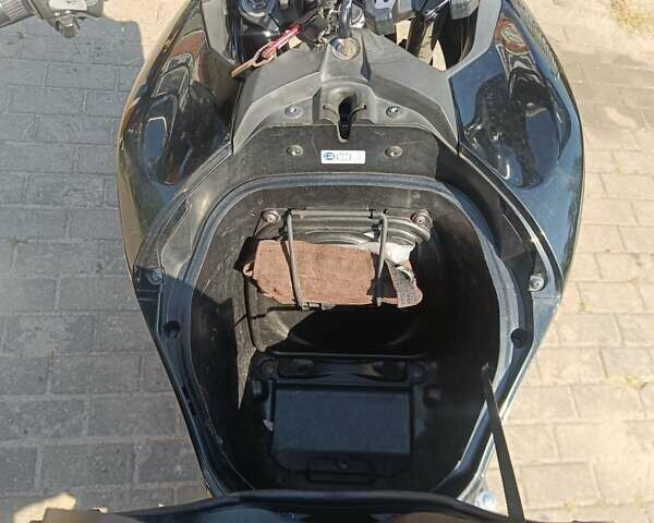 Хонда NC 700X 2013 в Киеве на Automoto.ua Черный Хонда NC 700X, объемом двигателя 0.67 л и пробегом 50 тыс. км за 5700 $, фото 6 на Automoto.ua
