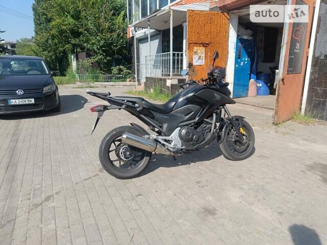Хонда NC 700X 2013 в Киеве на Automoto.ua Черный Хонда NC 700X, объемом двигателя 0.67 л и пробегом 50 тыс. км за 5700 $, фото 3 на Automoto.ua