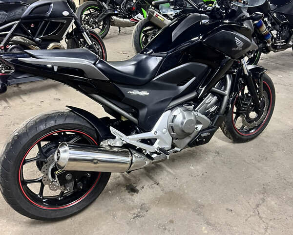 Чорний Хонда NC 700X, об'ємом двигуна 0.7 л та пробігом 28 тис. км за 6400 $, фото 4 на Automoto.ua